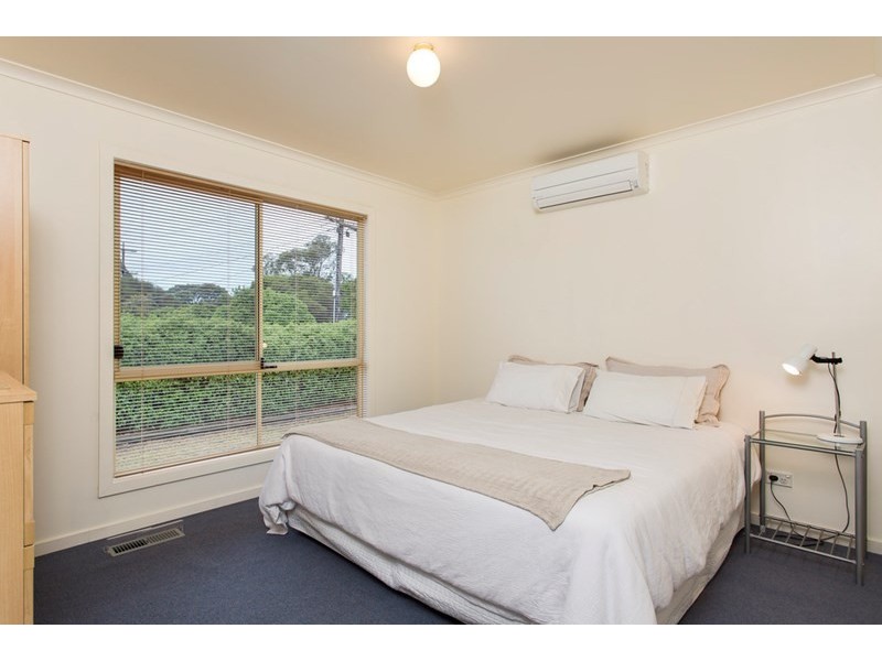 77 Swans Way, Rosebud West VIC 3940