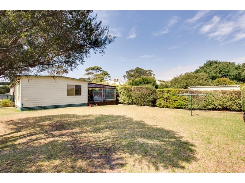 77 Swans Way, Rosebud West VIC 3940
