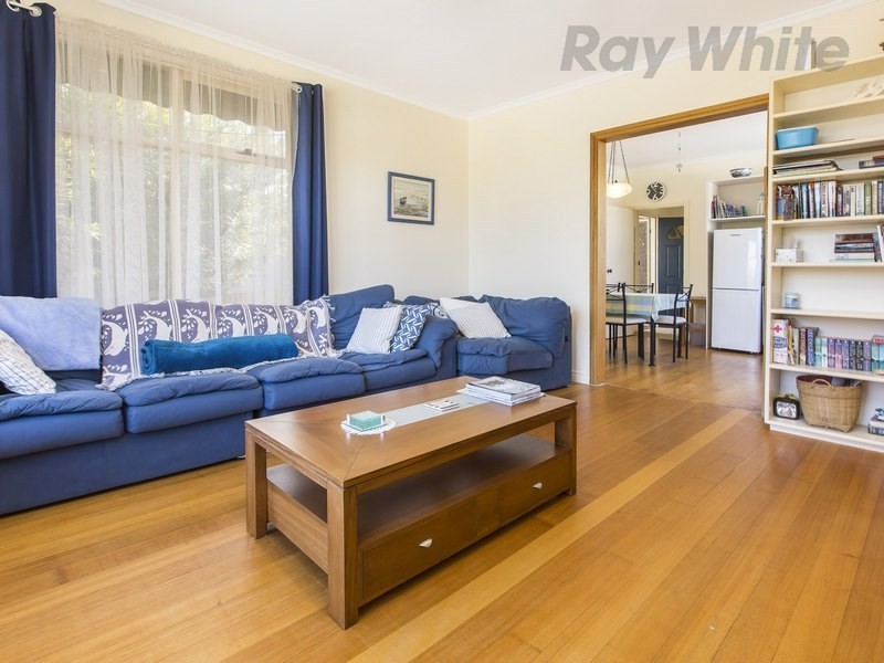 89 Fourth Avenue, Rosebud VIC 3939
