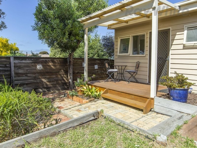 89 Fourth Avenue, Rosebud VIC 3939