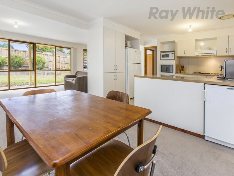 6 Attuna Crescent, Rosebud West VIC 3940