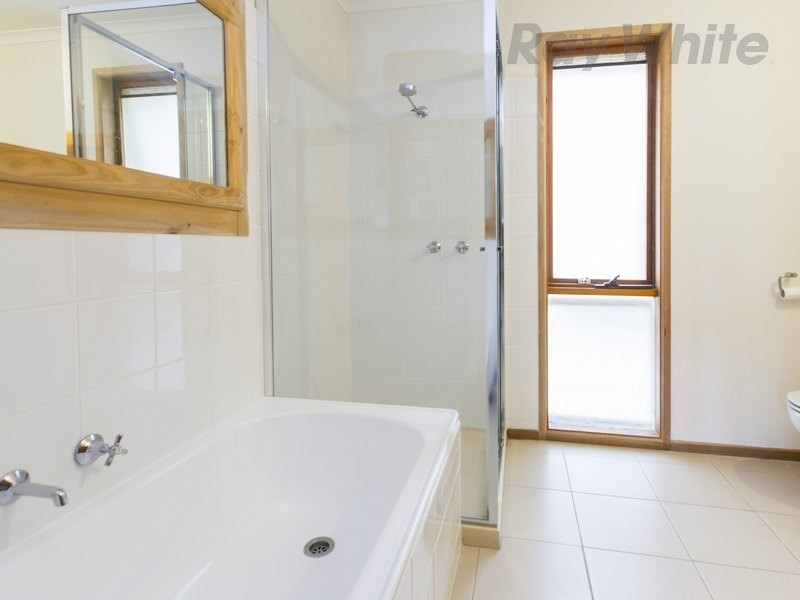 6 Attuna Crescent, Rosebud West VIC 3940