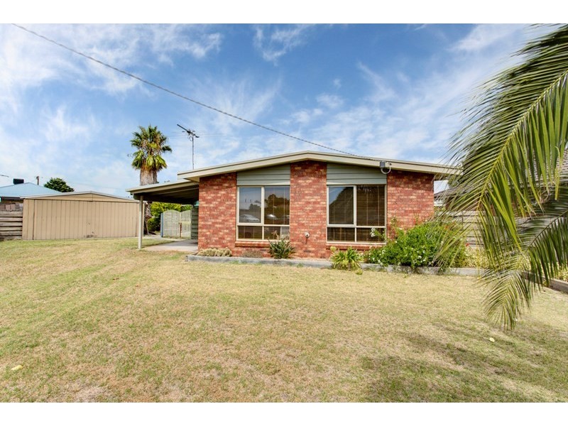 4 Lyme Court, Rosebud West VIC 3940