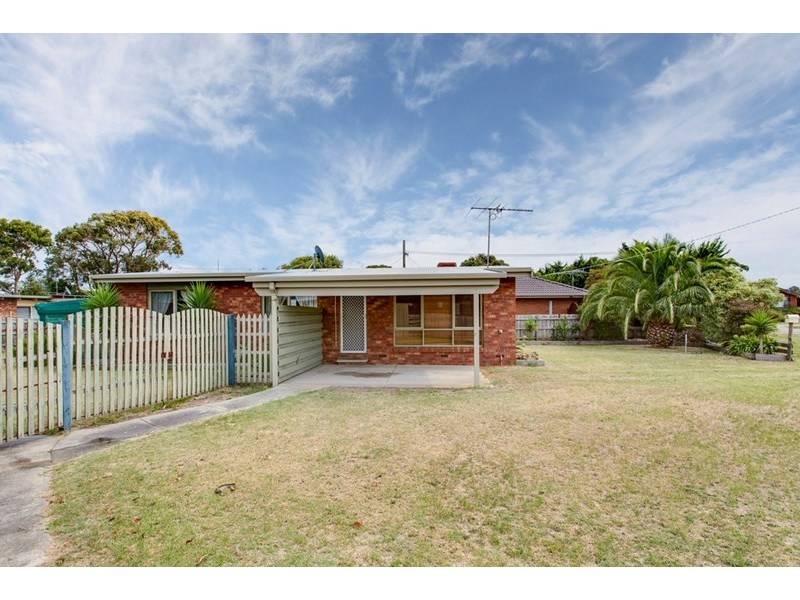 4 Lyme Court, Rosebud West VIC 3940