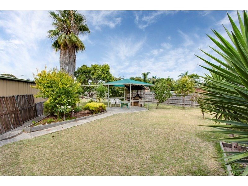 4 Lyme Court, Rosebud West VIC 3940