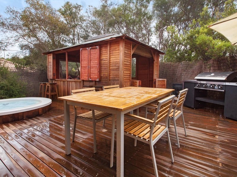 14 Bienias Crescent, Tootgarook VIC 3941