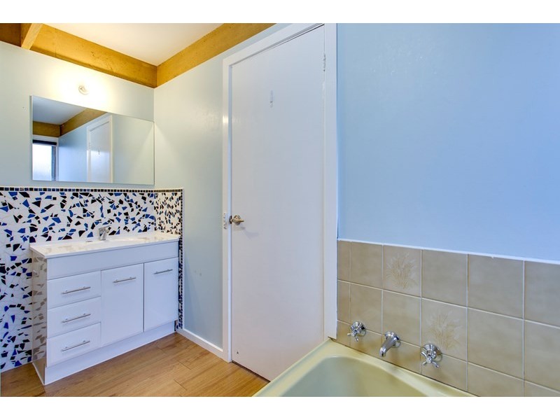 65 Swans Way, Rosebud West VIC 3940