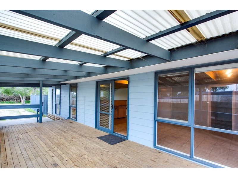 65 Swans Way, Rosebud West VIC 3940