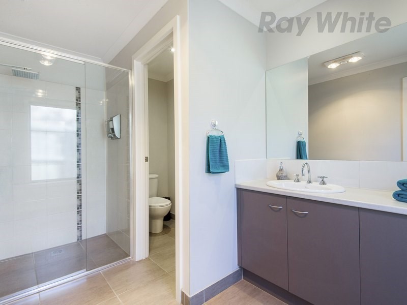 26 Peninsula Sands Boulevard, Rosebud VIC 3939