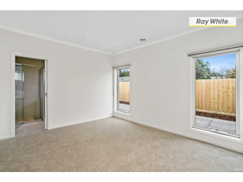 2/13 Rose Street, Rosebud West VIC 3940