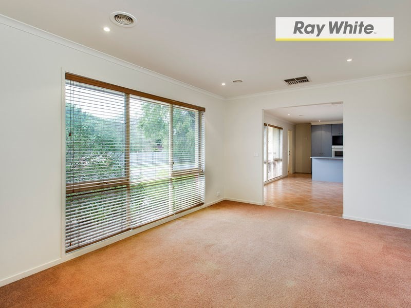 220 Eighth Avenue, Rosebud VIC 3939