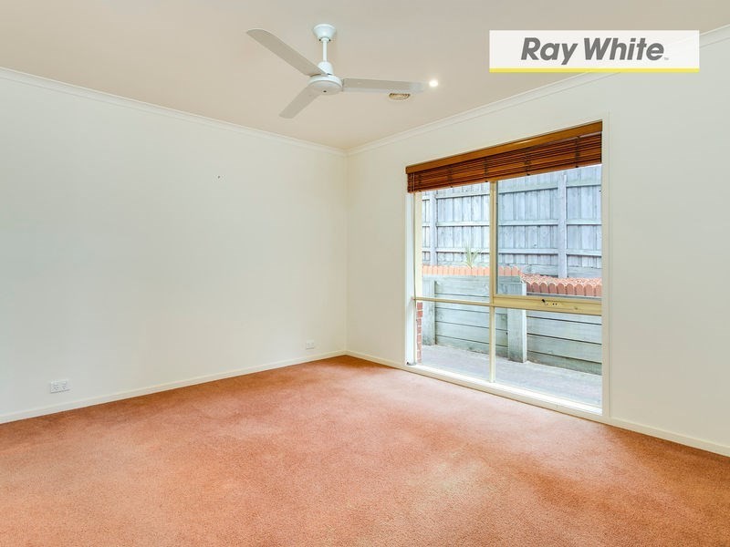 220 Eighth Avenue, Rosebud VIC 3939