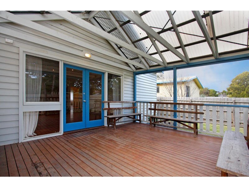 4 Iluka Street, Safety Beach VIC 3936