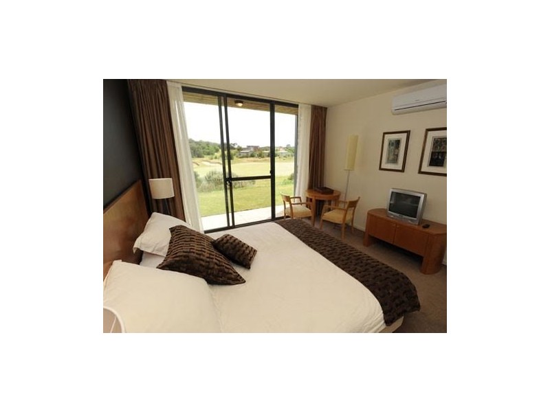 Apartment 5/55 Peter Thomson Drive Moonah Links, Fingal VIC 3939