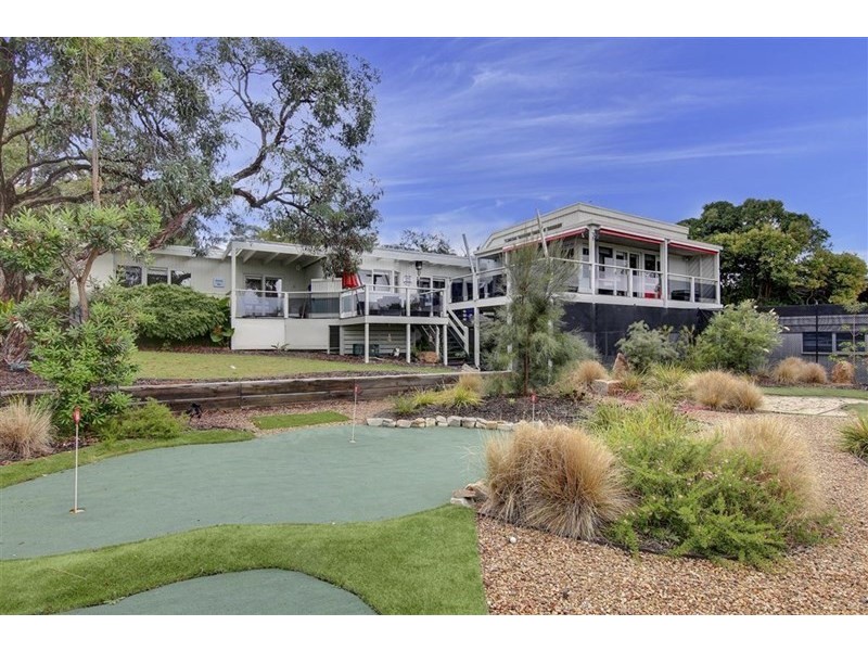 30-32 Goolgowie Street, Rosebud VIC 3939