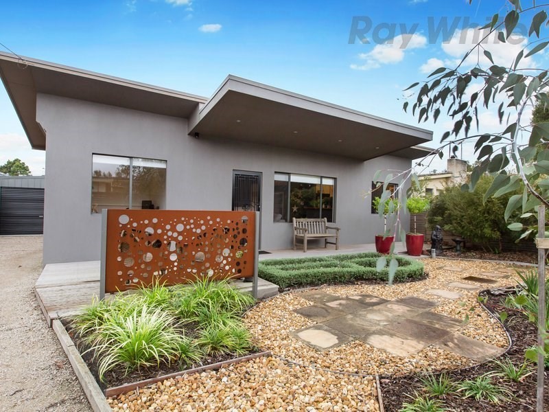8 Florence Avenue, Rosebud West VIC 3940