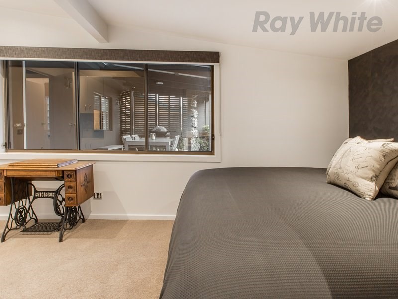 8 Florence Avenue, Rosebud West VIC 3940