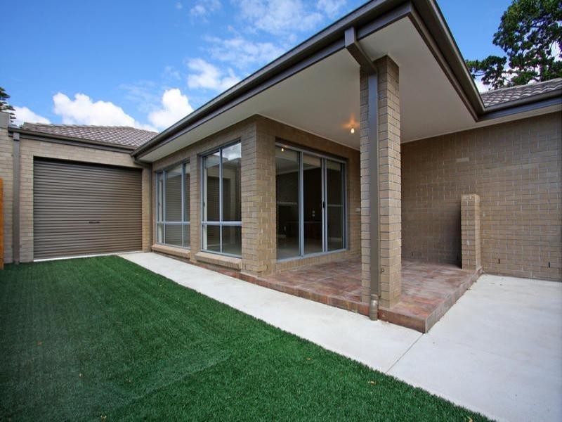 2/10 Murrowong Avenue, Rosebud VIC 3939