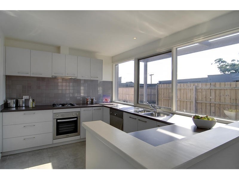 79 Potton Avenue, Rosebud VIC 3939