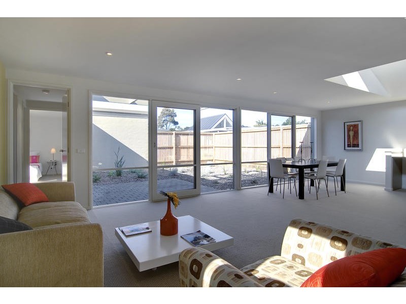 77 Potton Avenue, Rosebud VIC 3939