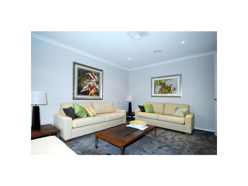 910 Hazeldene Way, Rosebud VIC 3939