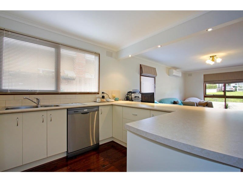 44 Seventh Avenue, Rosebud VIC 3939