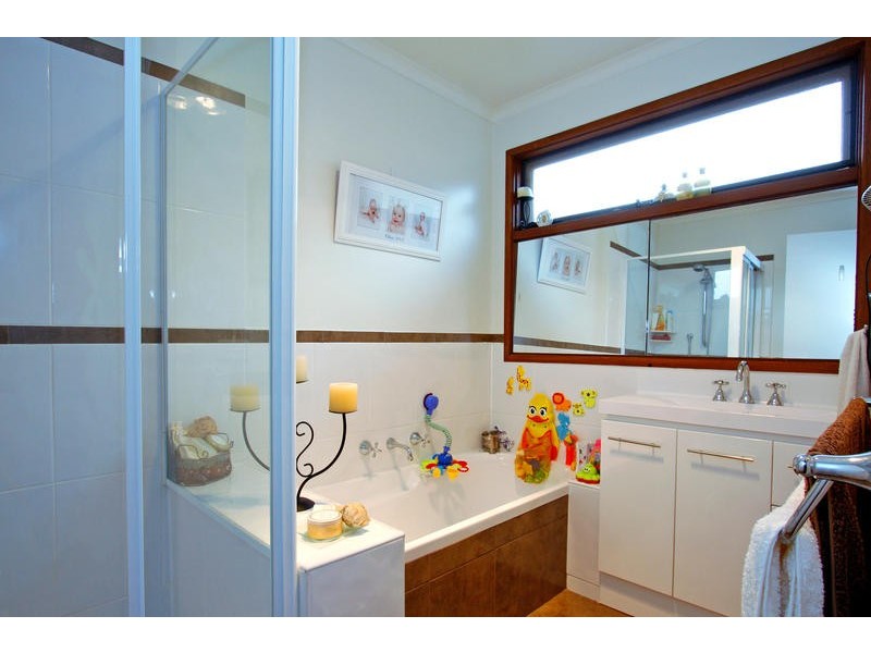 44 Seventh Avenue, Rosebud VIC 3939