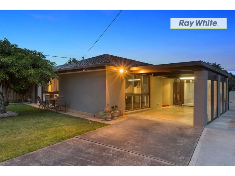 16 Lyndon Drive, Rosebud VIC 3939