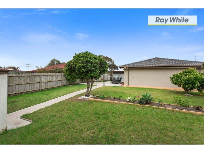 16 Lyndon Drive, Rosebud VIC 3939