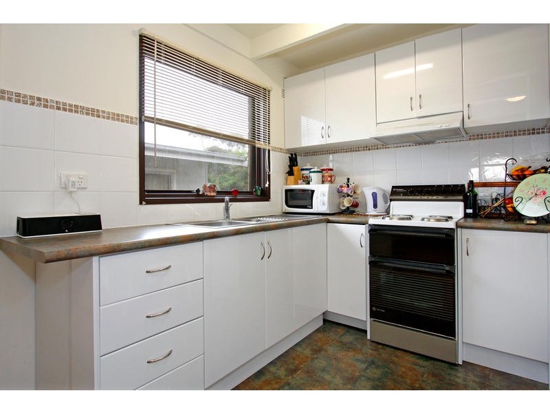 197 Sixth Avenue, Rosebud VIC 3939