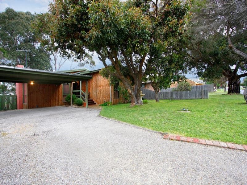 23 Barragowa Drive, Rosebud VIC 3939