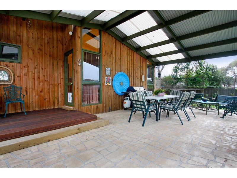 23 Barragowa Drive, Rosebud VIC 3939