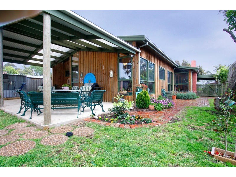 23 Barragowa Drive, Rosebud VIC 3939