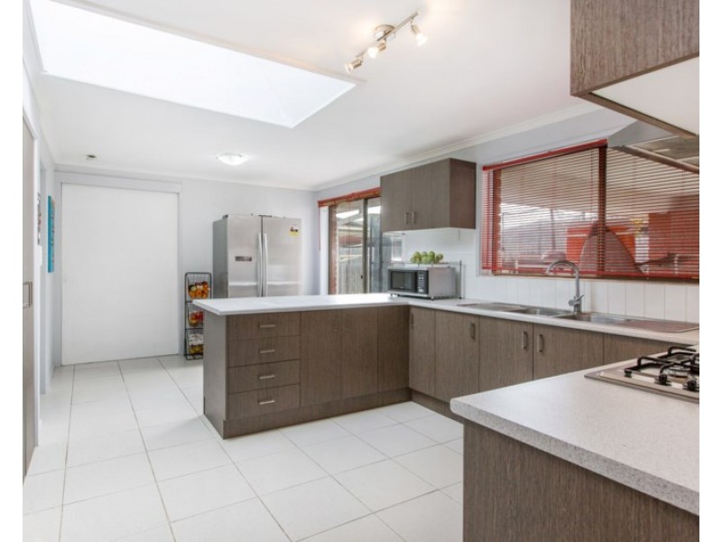 2 Feltham Court, Rosebud VIC 3939