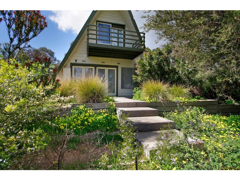 9-11 Yambill Avenue, Rosebud VIC 3939