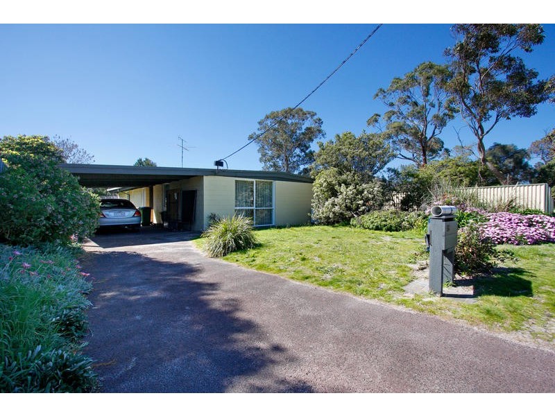 18 Hakea Avenue, Rosebud VIC 3939