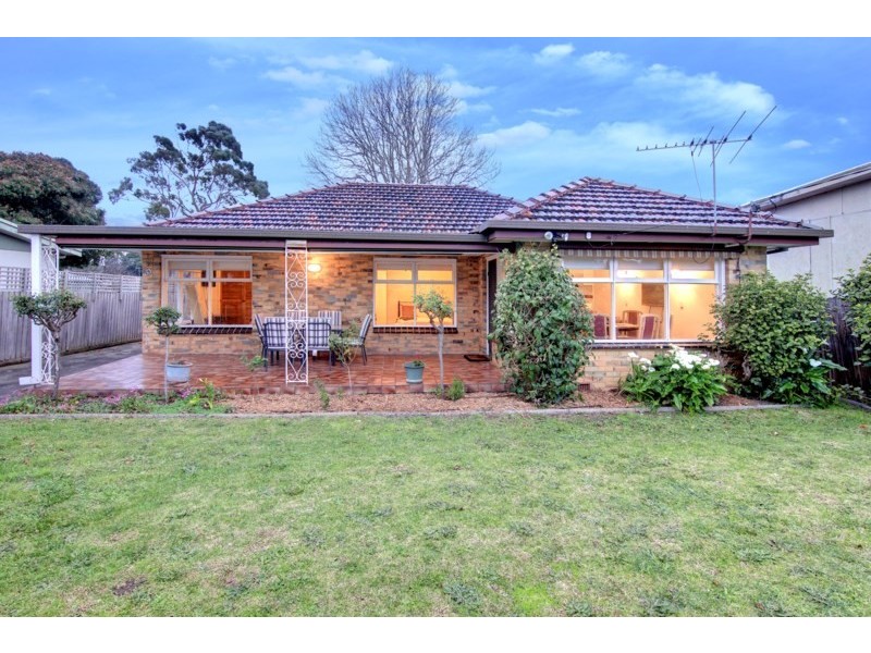 33 Leon Avenue, Rosebud VIC 3939
