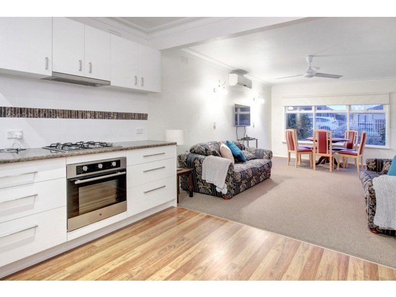 33 Leon Avenue, Rosebud VIC 3939