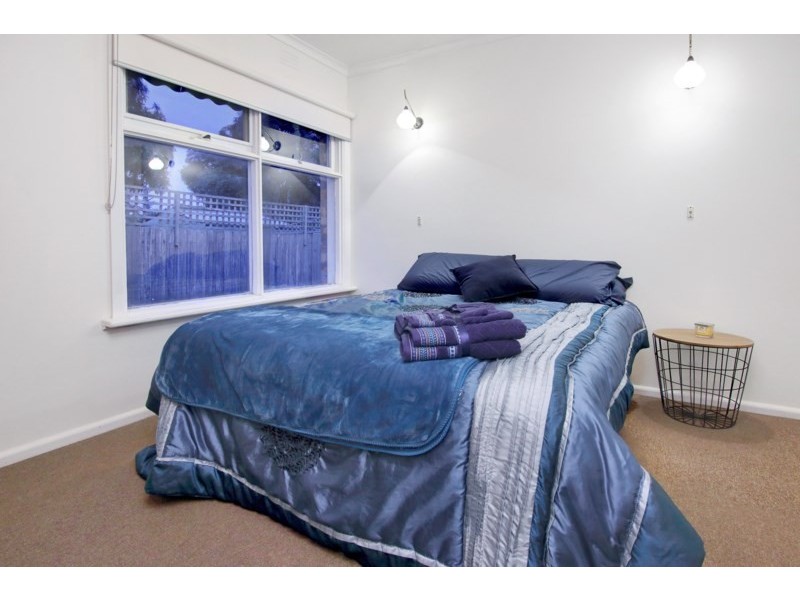 33 Leon Avenue, Rosebud VIC 3939