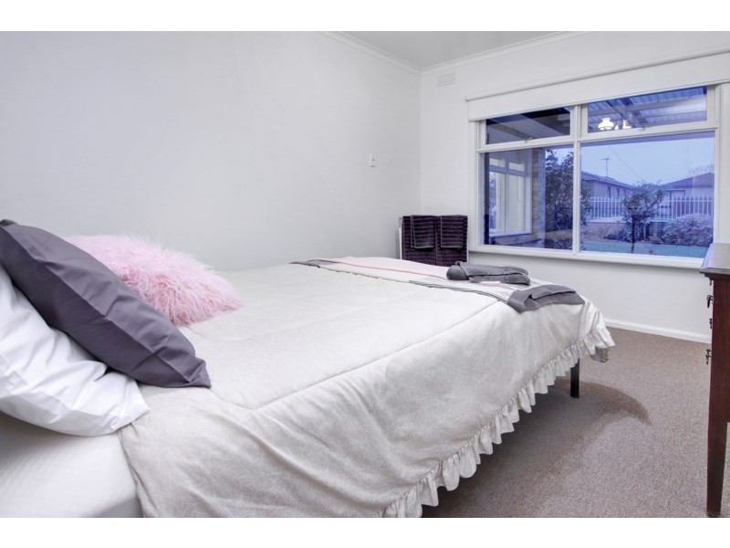 33 Leon Avenue, Rosebud VIC 3939