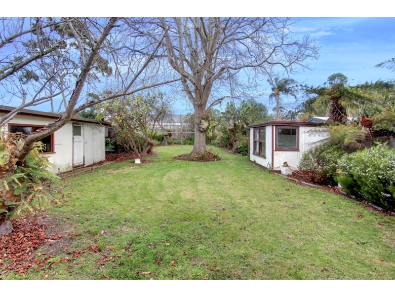 33 Leon Avenue, Rosebud VIC 3939