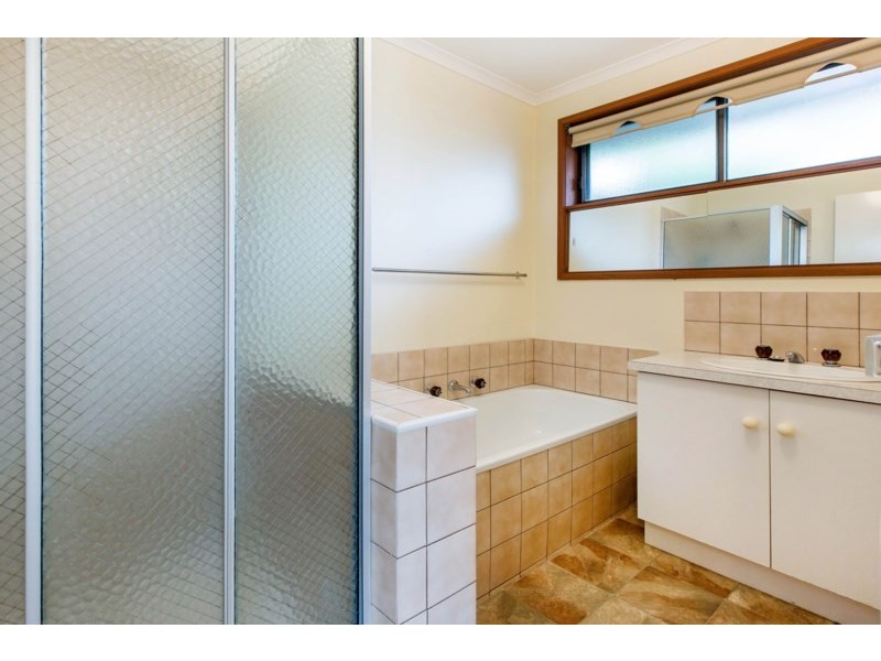 48 Sixth Avenue, Rosebud VIC 3939