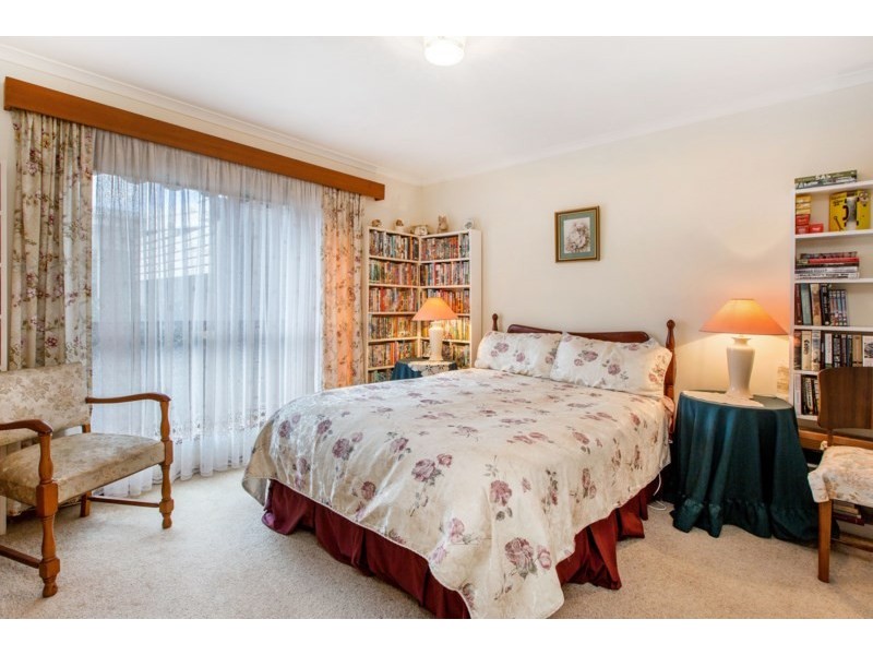 48 Sixth Avenue, Rosebud VIC 3939