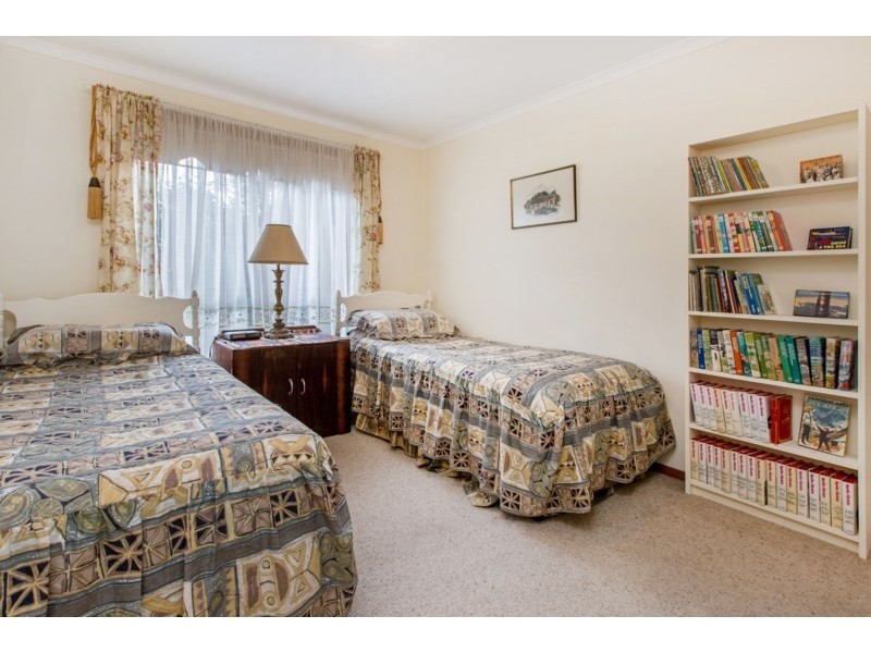 48 Sixth Avenue, Rosebud VIC 3939