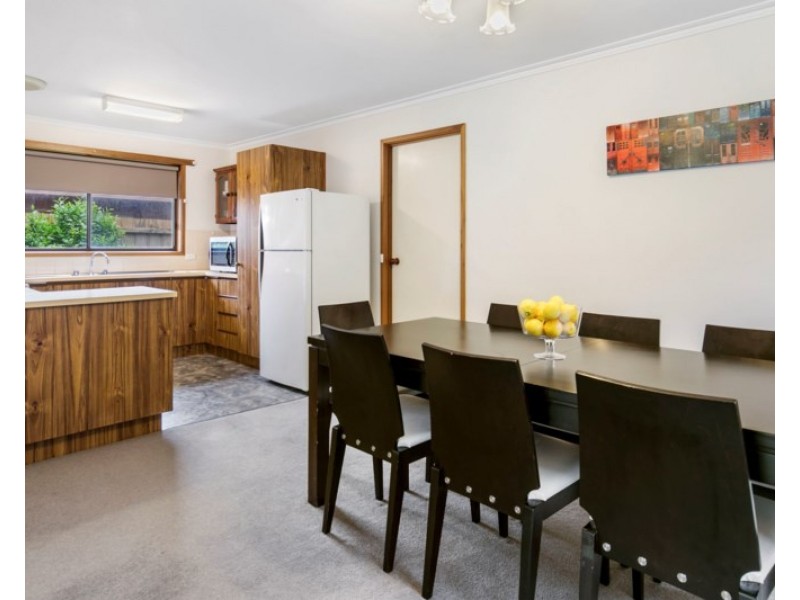 108 Third Avenue, Rosebud VIC 3939