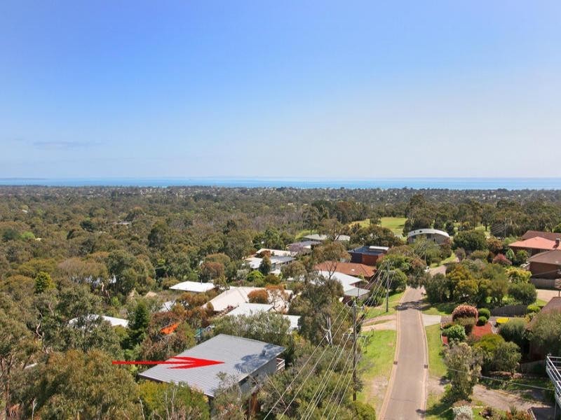 18 Crest Drive, Rosebud VIC 3939