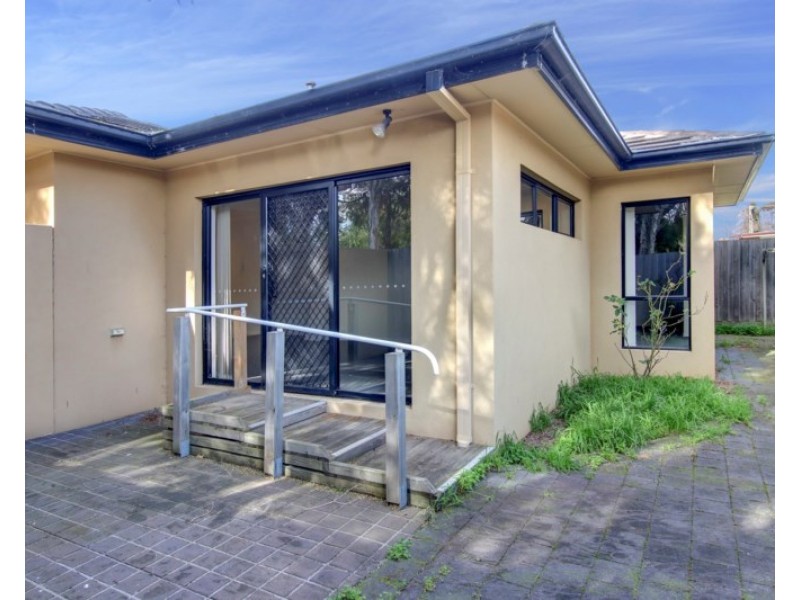 4/15 Cairns Avenue, Rosebud VIC 3939