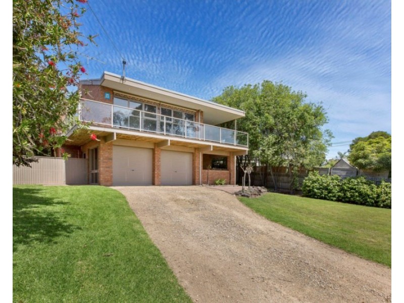 9 Chunar Grove, Mccrae VIC 3938