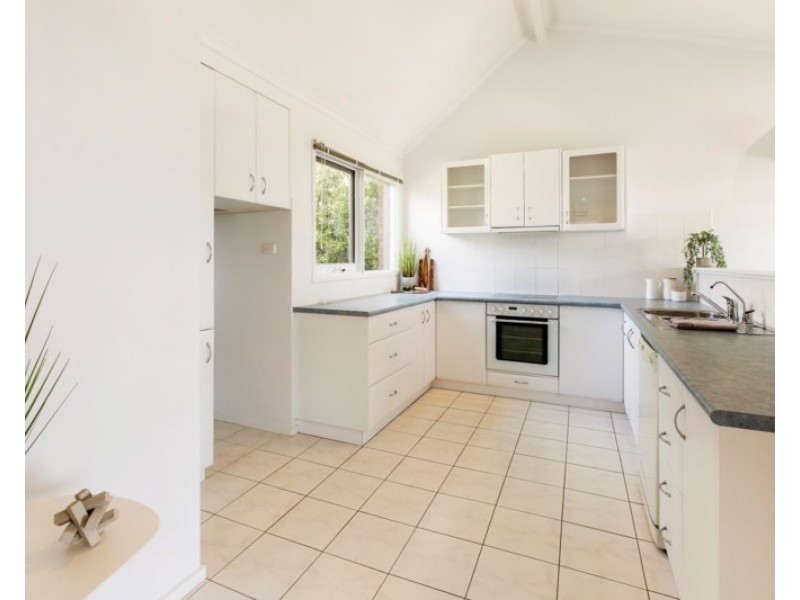 9 Chunar Grove, Mccrae VIC 3938