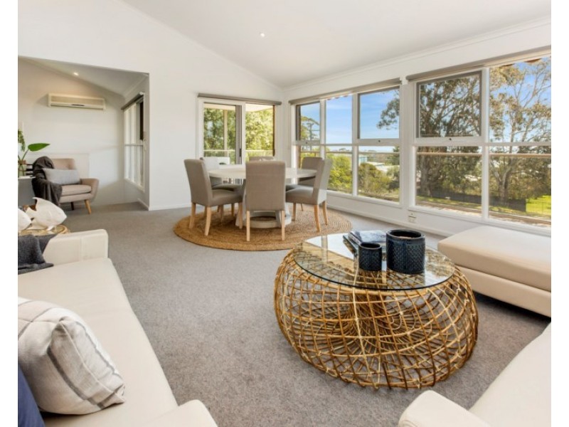 9 Chunar Grove, Mccrae VIC 3938